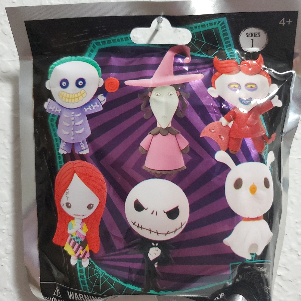 Disney The Nightmare Before Christmas Mystery Ornaments and Figural Bag Clip - Picture 5 of 7